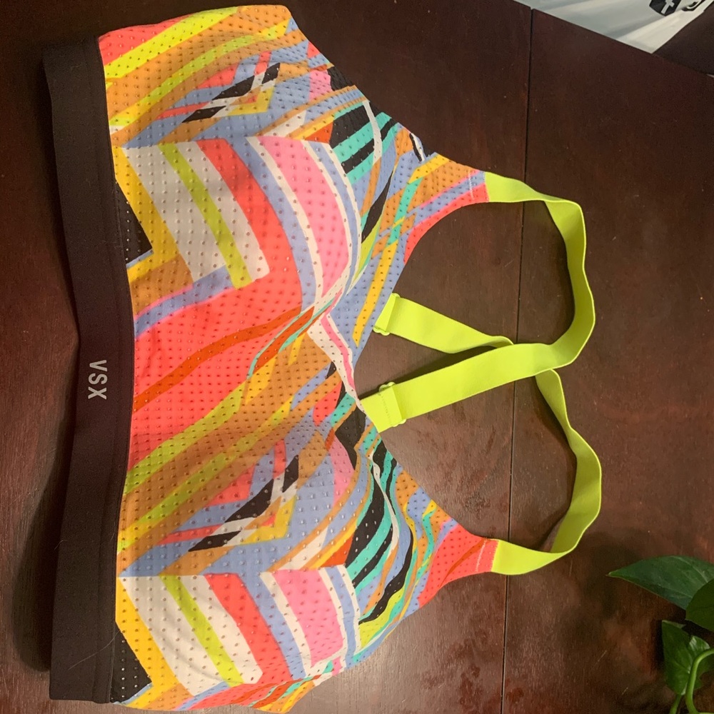 VS Sports Bra